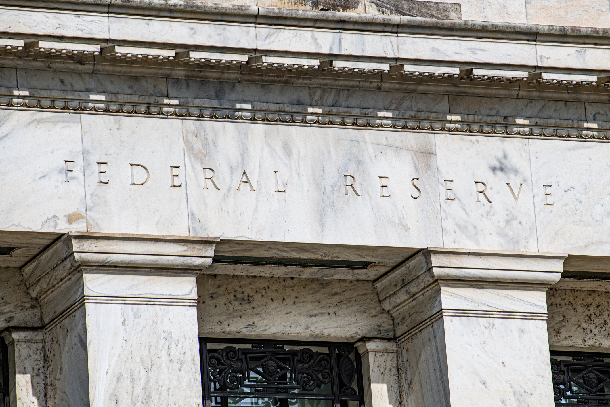 Fed Views: From Inertial to Adaptive Policy Making